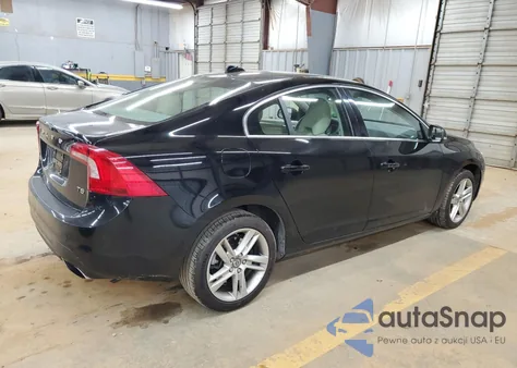 2014 Volvo S60 T5 z USA, uszkodzony, nr VIN YV1612FSXE2295657